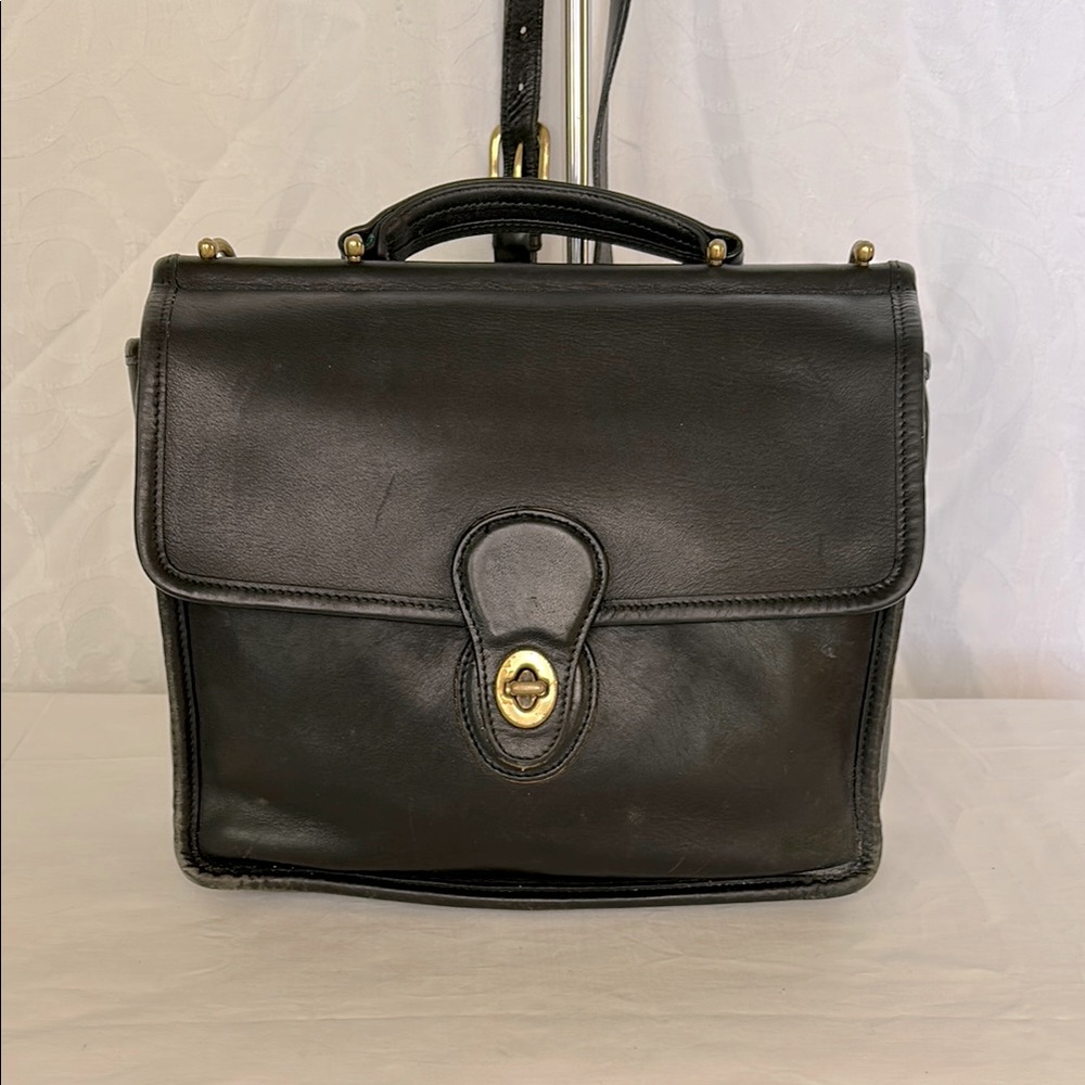 COACH black leather Vintage Willis 9927 crossbody.